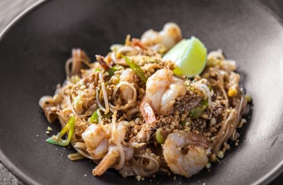 zest-prawn-phad-thai-with