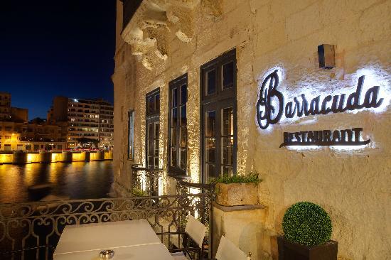 Barracuda Restaurant in St. Julian's: Stunning waterfront dining with panoramic views of Spinola Bay