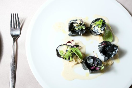 Tartarun Dish: Exquisite Presentation of Fresh Seafood and Local Ingredients